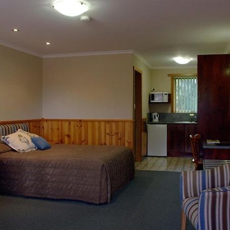 Kentish Hills Retreat Motel Sheffield Exterior photo