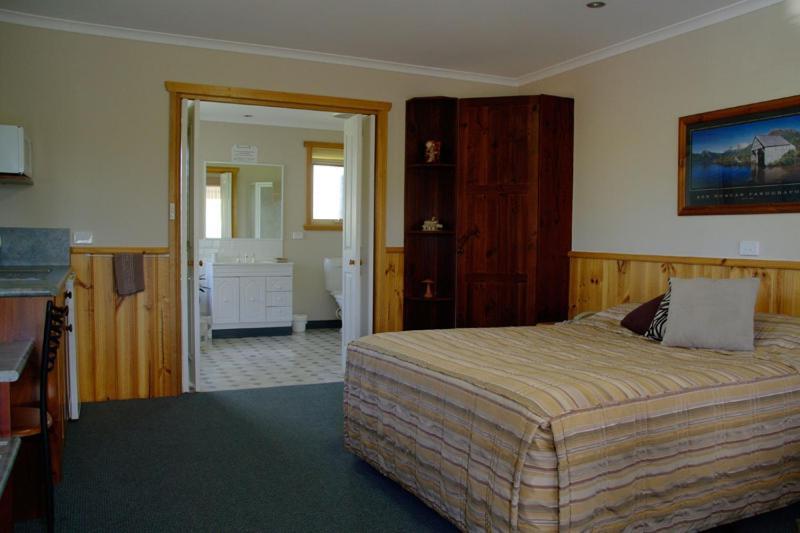 Kentish Hills Retreat Motel Sheffield Exterior photo
