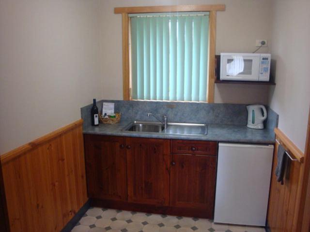 Kentish Hills Retreat Motel Sheffield Room photo